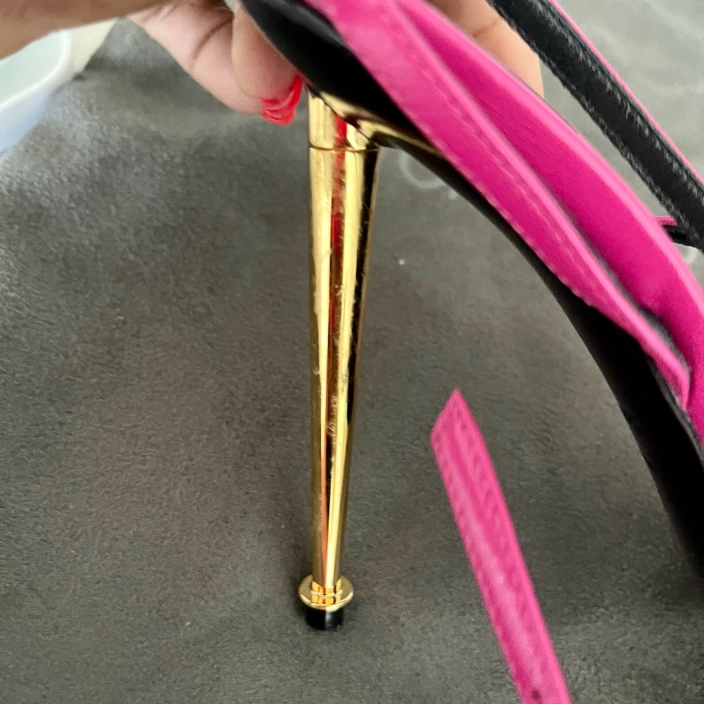 Authentic Tom Ford Shiny Leather Padlock Pointy Sandal (Perry Pink) - Picture 4 of 13